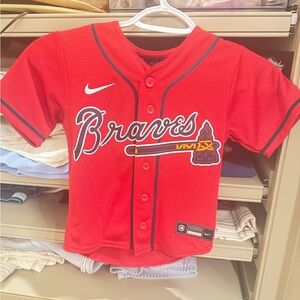 Boy’s Atlanta Braves Nike Baseball Jersey. Size Small (kids 4)  New Condition!